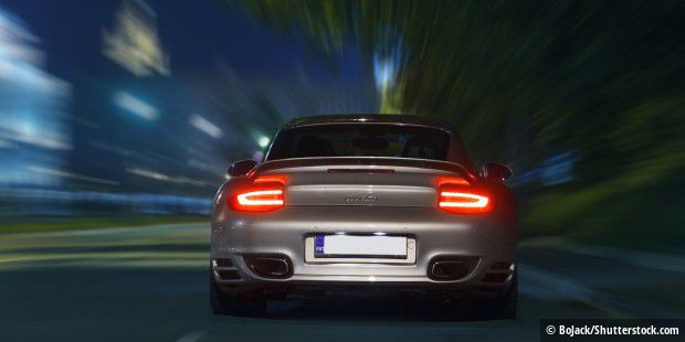 Illegal street racing: Police hunt Ferrari, Lamborghini, McLaren and Porsche online Illegal street racing: Police hunt Ferrari, Lamborghini, McLaren and Porsche online