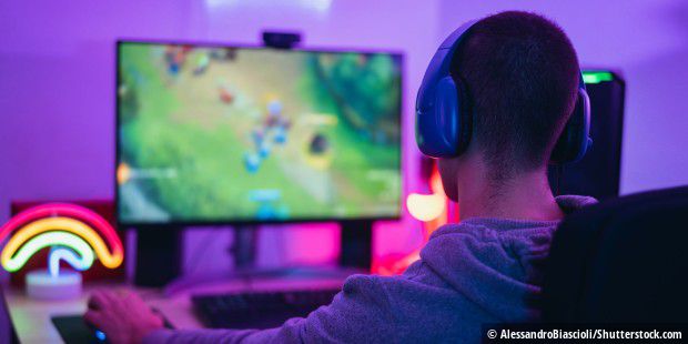 Most viruses are spread through these games. Most viruses are spread through these games.
